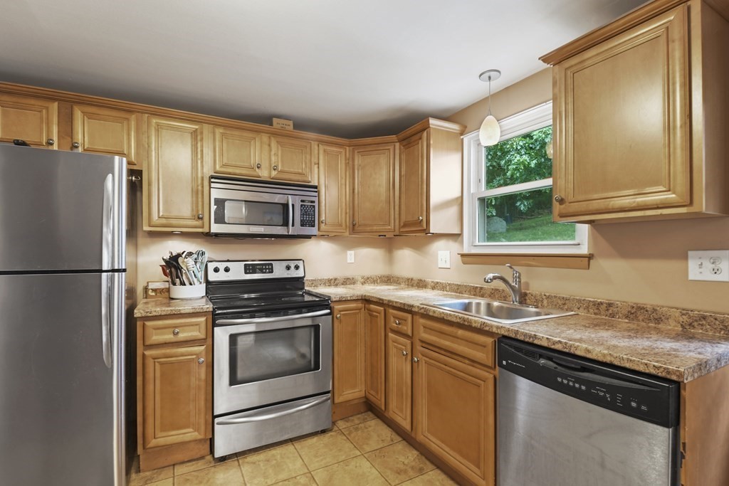 18 Sandini Road Marlborough, MA 01752 - Photo 14 of 35 Gallery Image 14