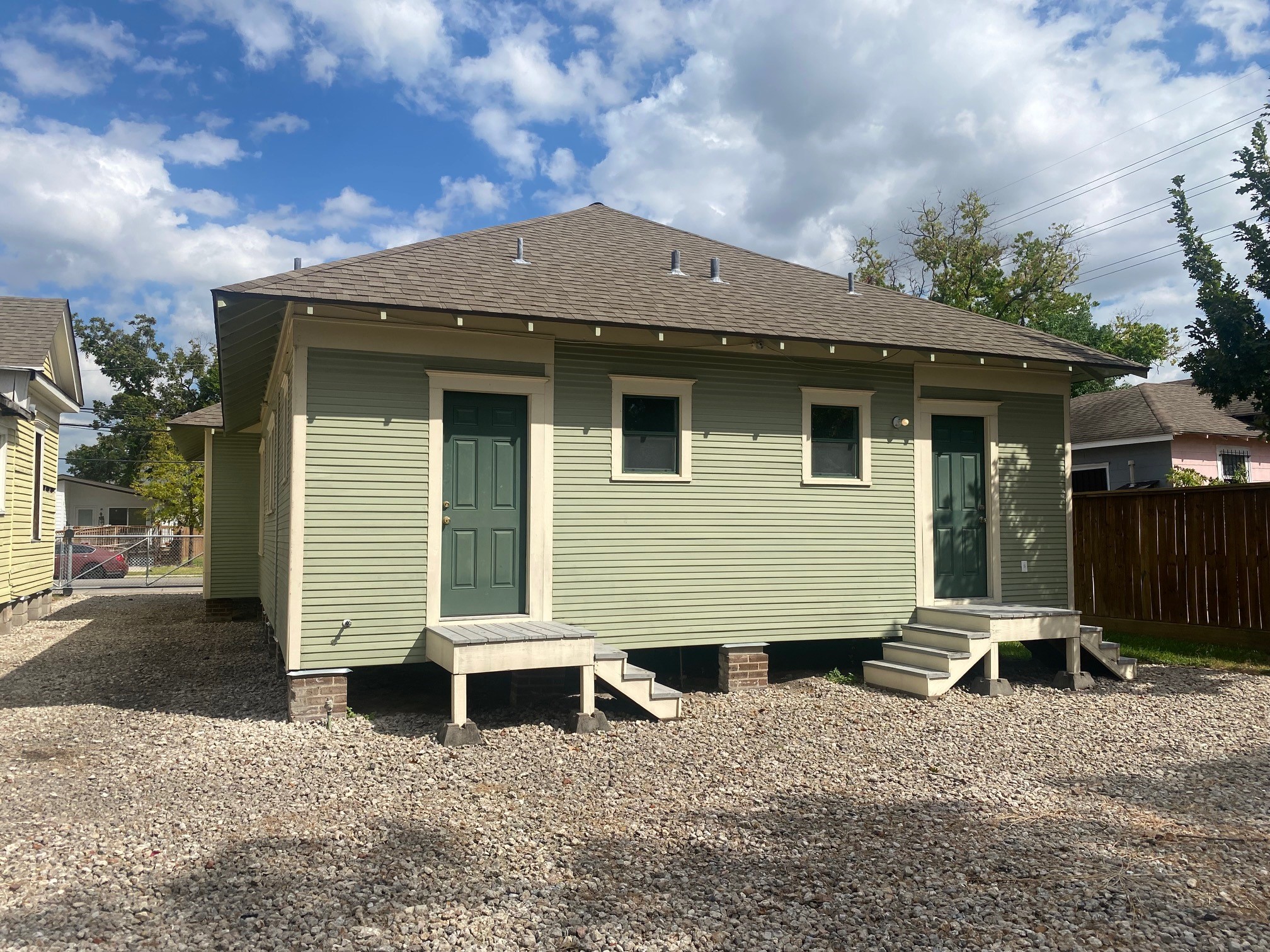 2005 Fulton Street Houston, TX 77009 - Photo 10 of 10 a front view of a house with garden