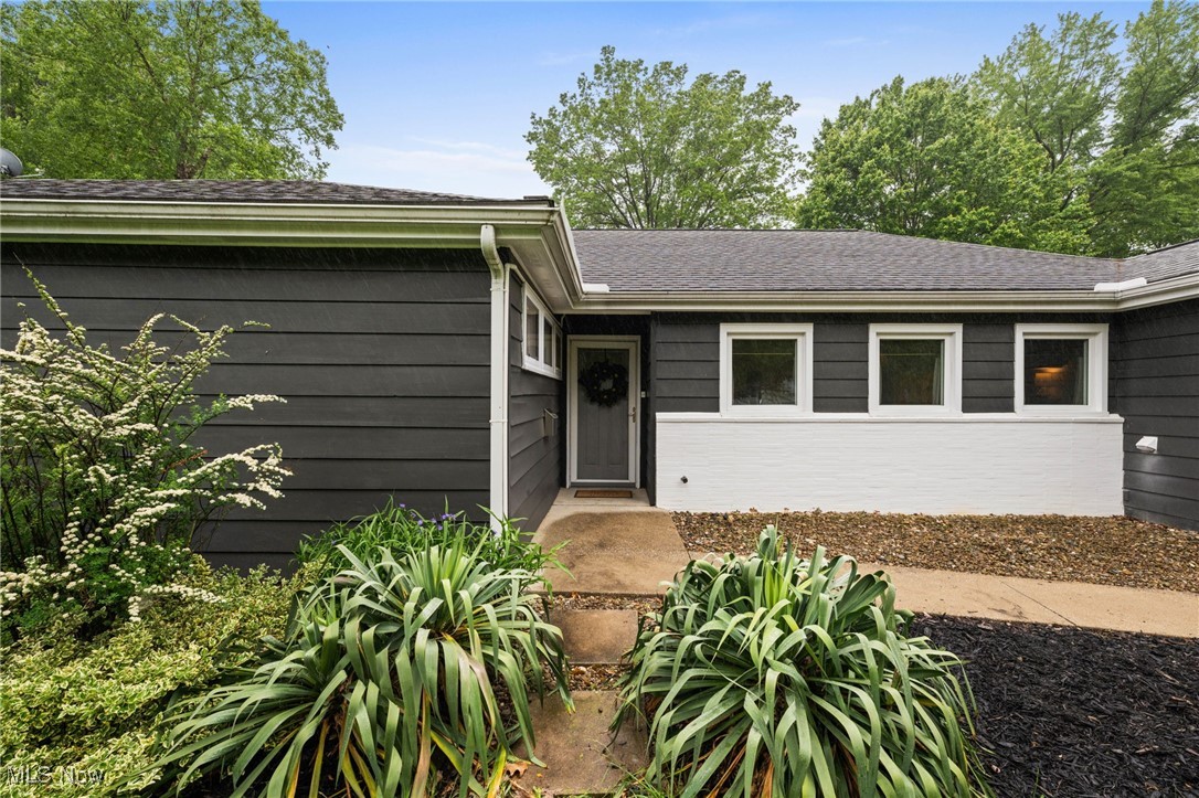 461 Overwood Road Akron, OH 44313 - Photo 4 of 38 Gallery Image 4