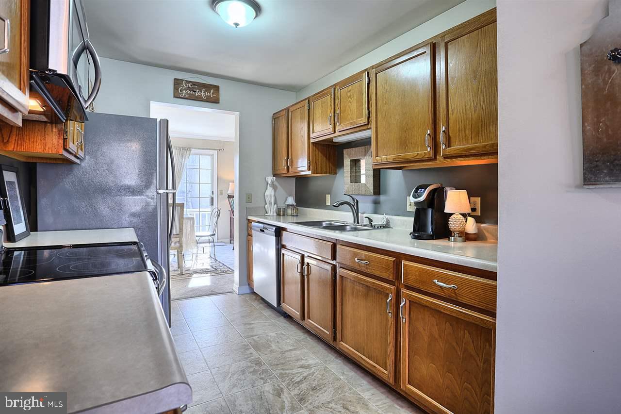 1919 Deer Path Road Harrisburg, PA 17110 - Photo 6 of 25 Gallery Image 6