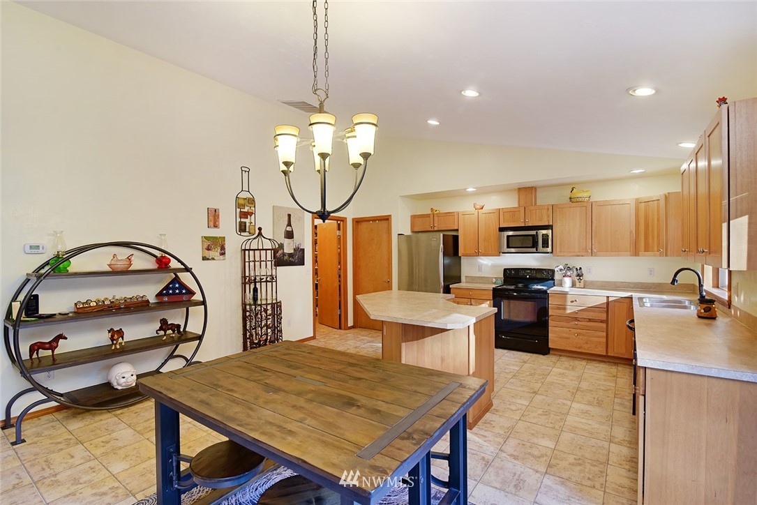 1241 East Benson Loop Road Shelton, WA 98584 - Photo 13 of 25 Gallery Image 13
