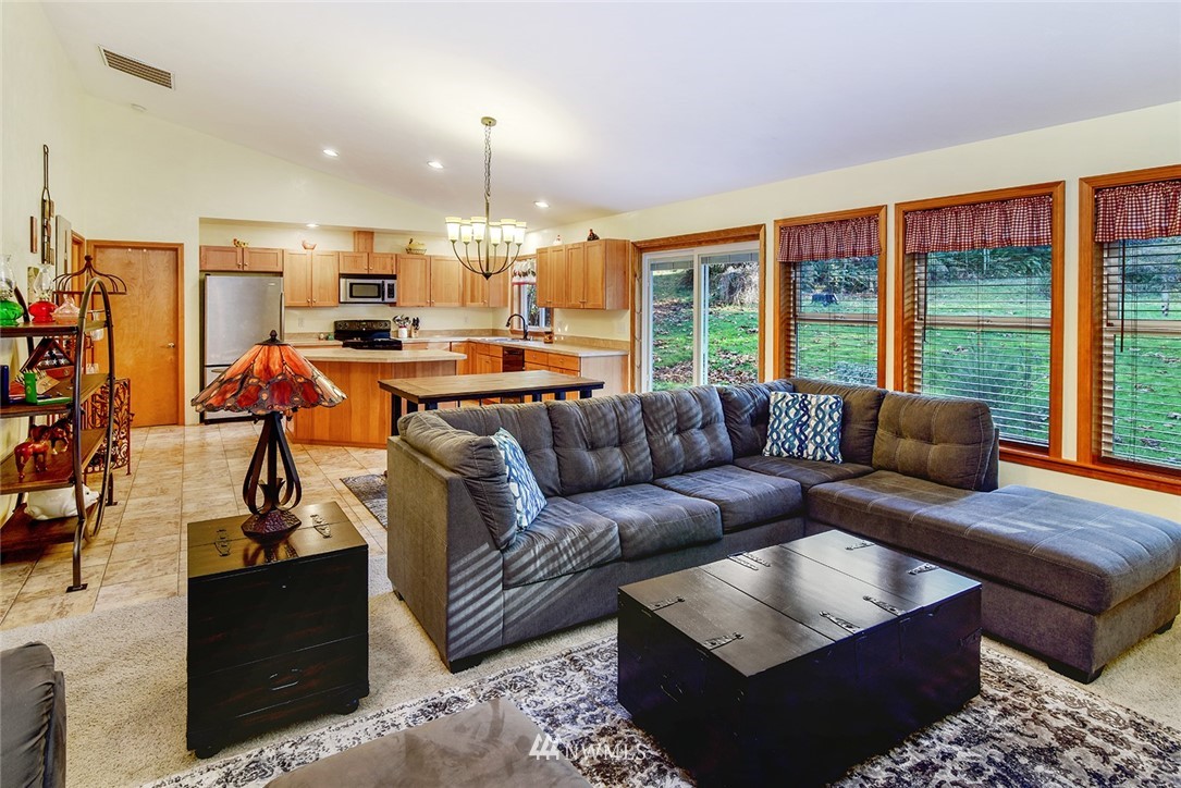 1241 East Benson Loop Road Shelton, WA 98584 - Photo 9 of 25 Gallery Image 9