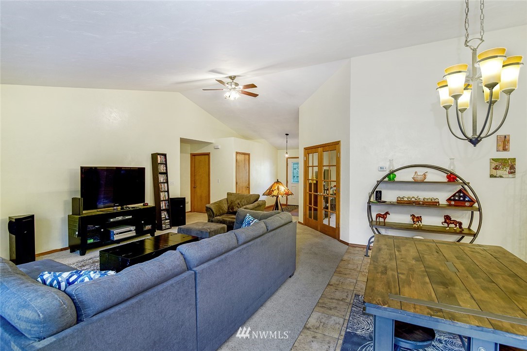 1241 East Benson Loop Road Shelton, WA 98584 - Photo 10 of 25 Gallery Image 10