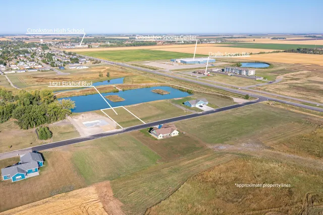 $55,000 | 1421 Eickhof Boulevard, Crookston, MN 56716