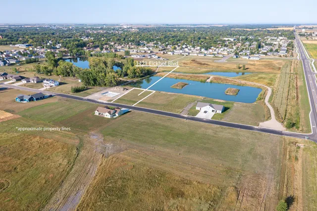 $55,000 | 1421 Eickhof Boulevard, Crookston, MN 56716