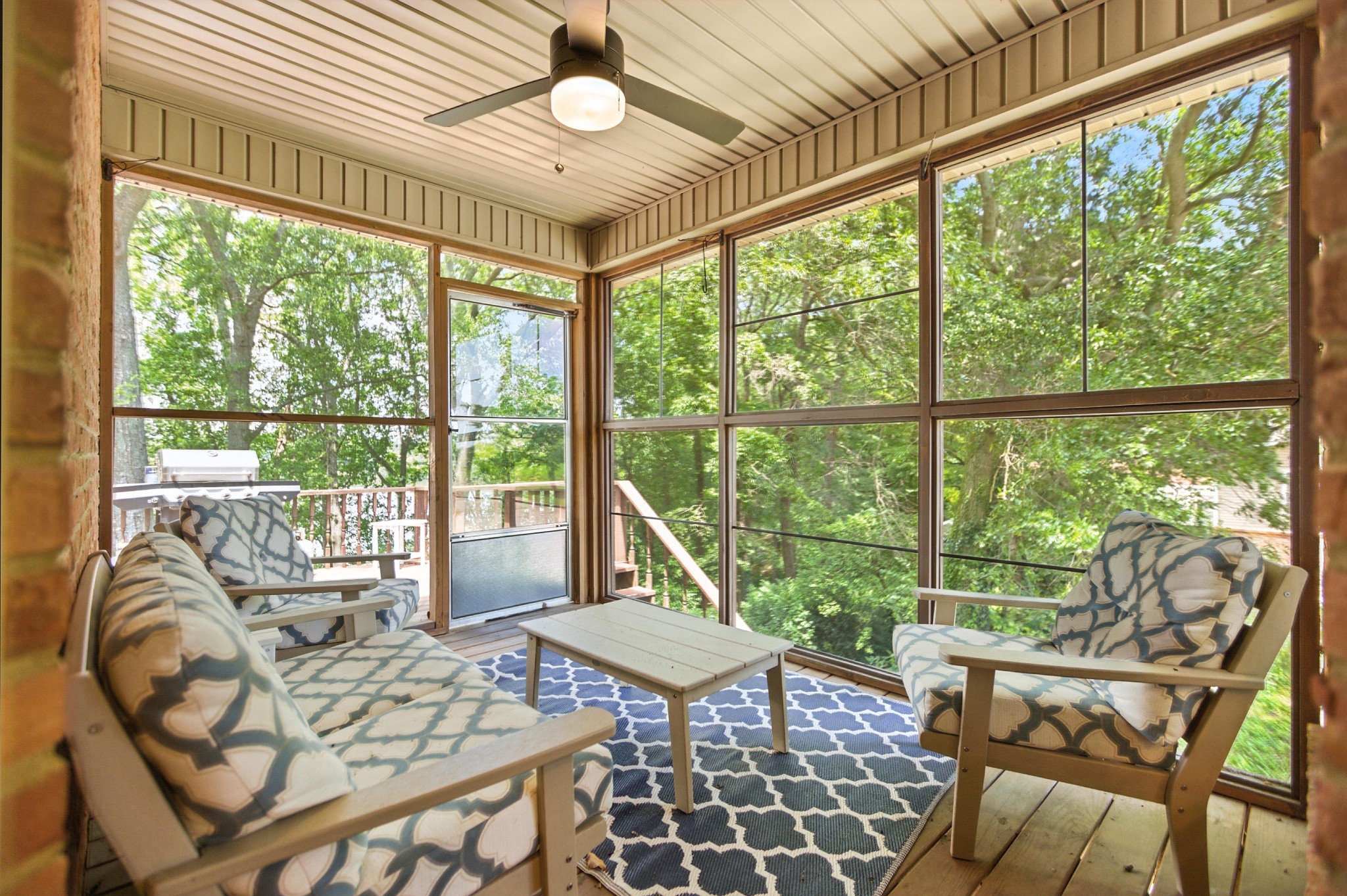 208 Loop Drive Winchester, TN 37398 - Photo 32 of 88 a living room with furniture and a large window