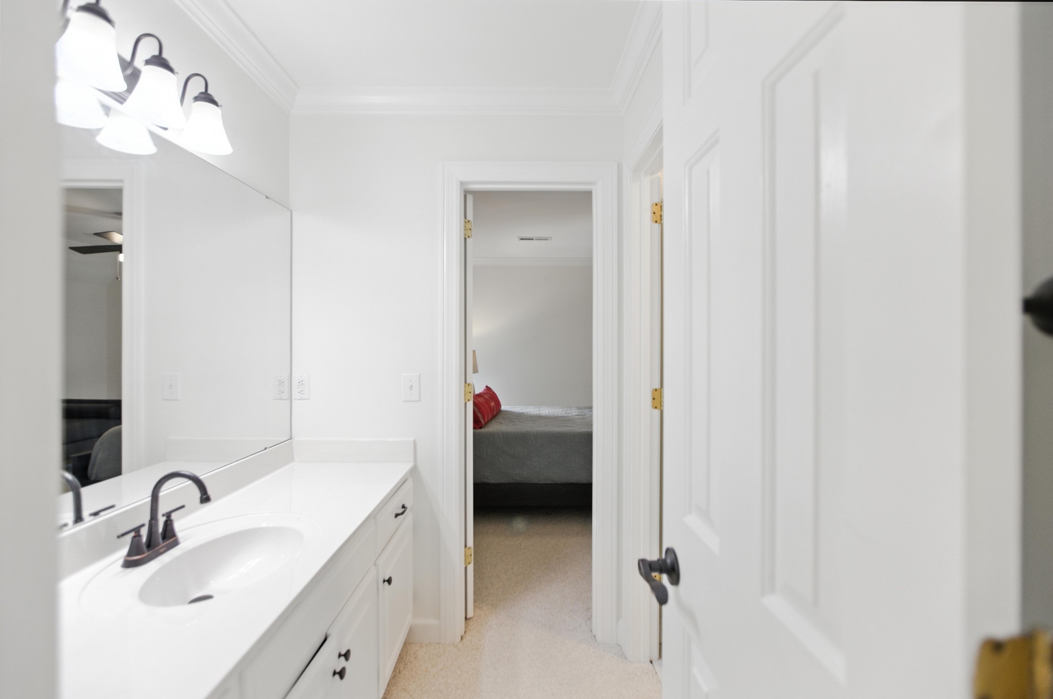 208 Loop Drive Winchester, TN 37398 - Photo 55 of 88 a en suite bathroom with a double vanity sink and a mirror