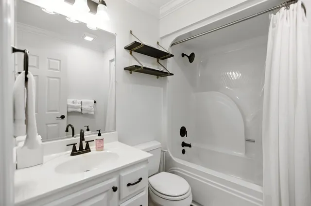 $1,229,900 | 208 Loop Drive, Winchester, TN 37398