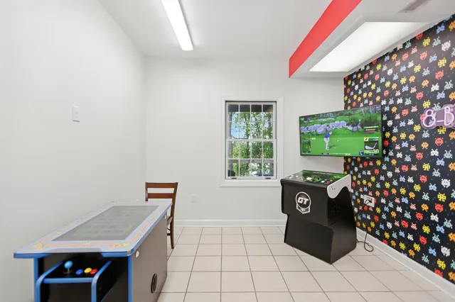 $1,229,900 | 208 Loop Drive, Winchester, TN 37398