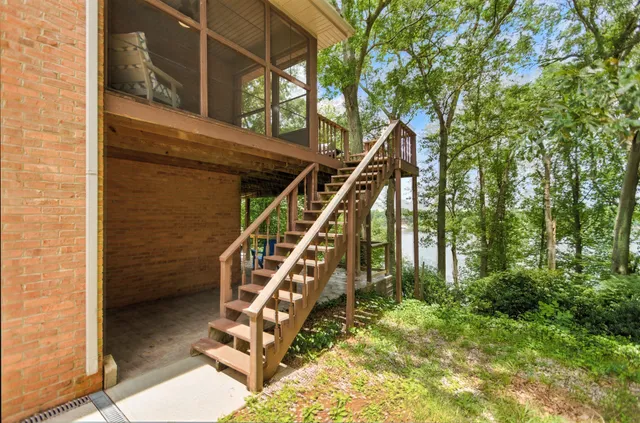 $1,229,900 | 208 Loop Drive, Winchester, TN 37398