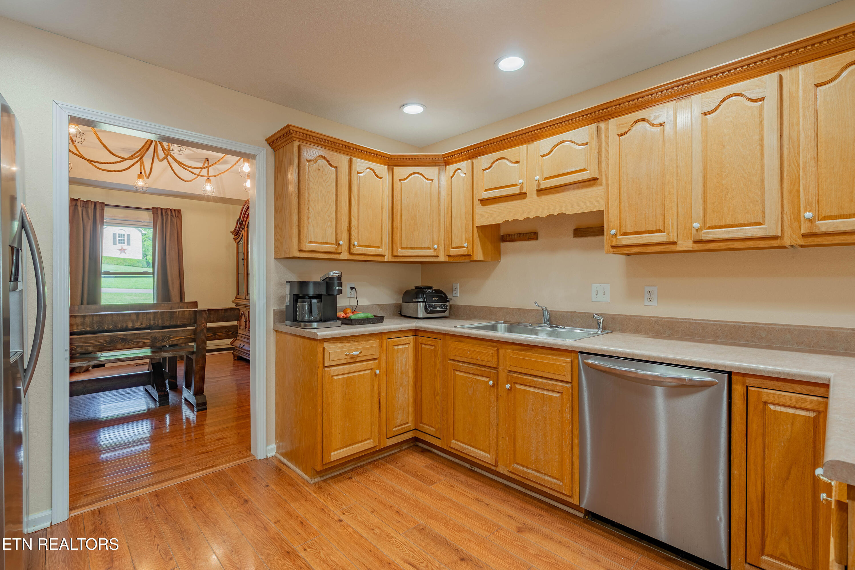 542 Sunset Ridge Drive Crossville, TN 38571 - Photo 9 of 35 s23
