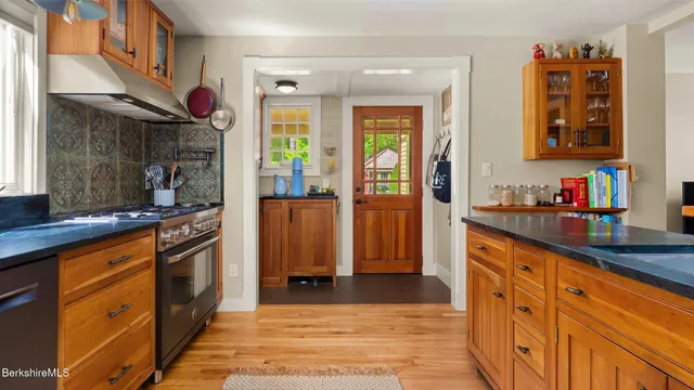 $1,085,000 | 220 Kemble Street, Lenox, MA 01240