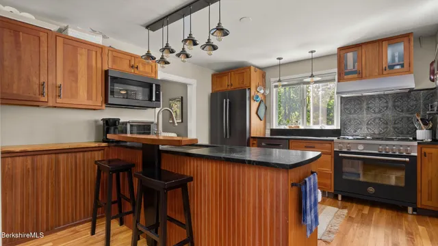 $1,085,000 | 220 Kemble Street, Lenox, MA 01240