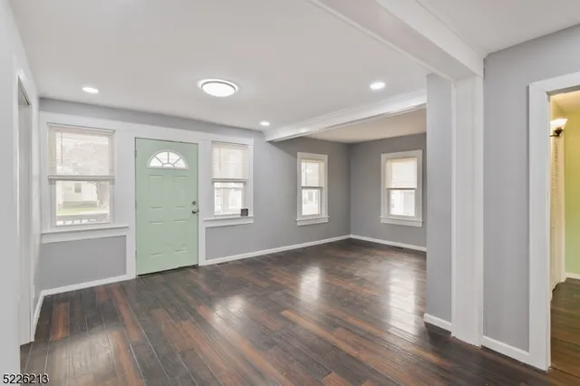 $3,000 | 21 Ledgewood Avenue, Netcong, NJ 07857