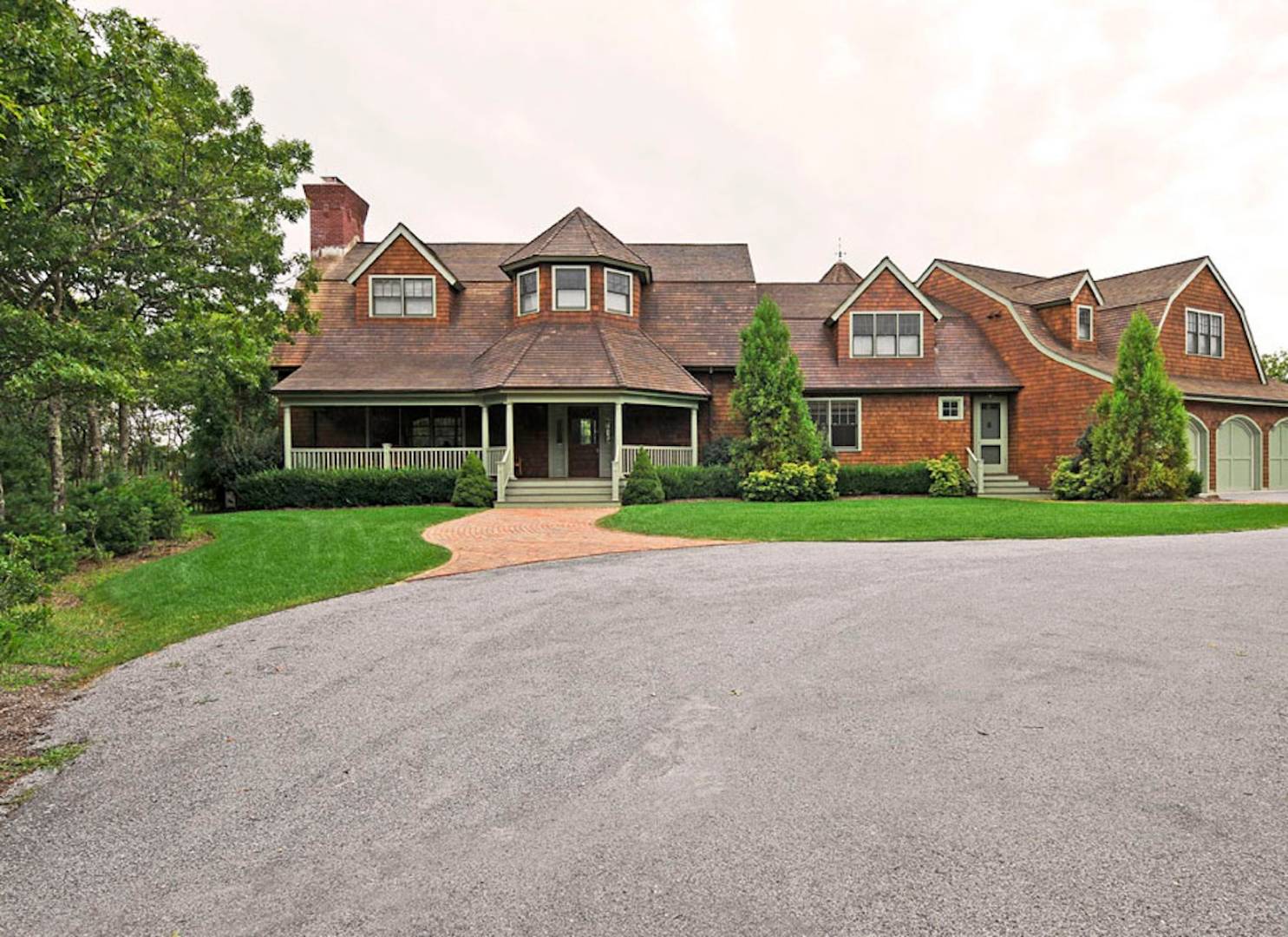5 Highview Drive Wainscott, NY 11937 - Photo 3 of 20 a view of house with yard and green space