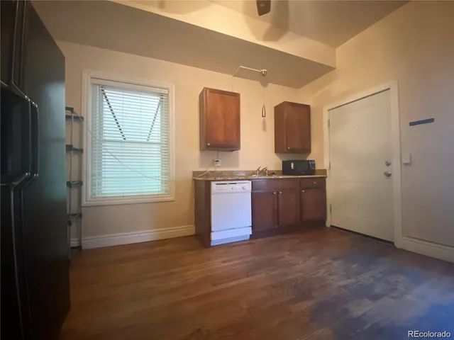 $3,500 | 1460 Pennsylvania Street, Denver, CO 80203