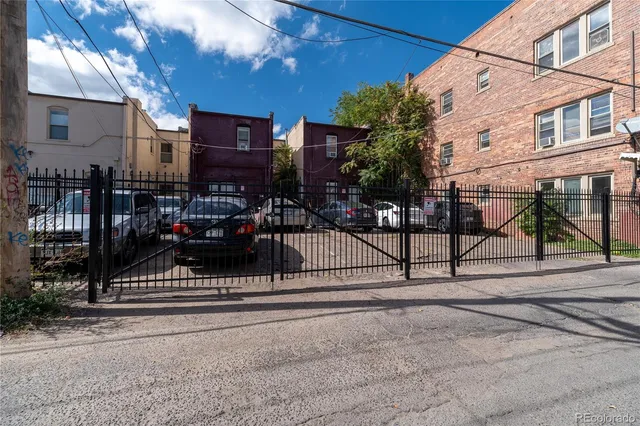 $3,500 | 1460 Pennsylvania Street, Denver, CO 80203