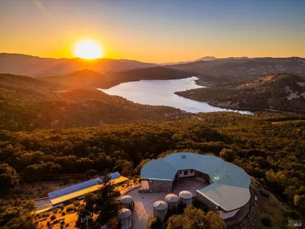 $40,000,000 | 1535 Sage Canyon Road, St. Helena, CA 94574