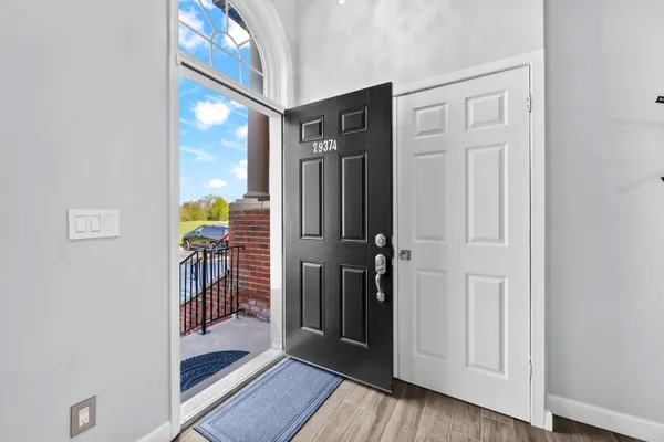 $2,100 | 29374 Glen Oaks Boulevard East, Farmington Hills, MI 48334