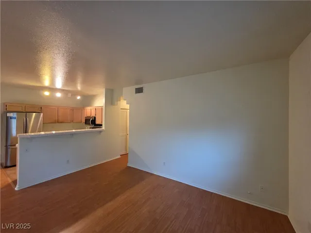 $975 | 2110 Los Feliz Street, Unit 1007, Las Vegas, NV 89156