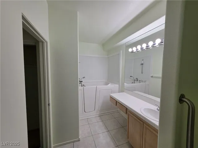 $975 | 2110 Los Feliz Street, Unit 1007, Las Vegas, NV 89156