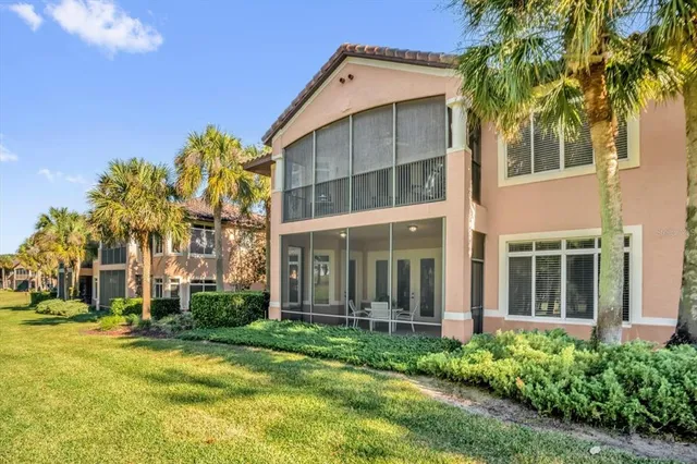 $300,000 | 202 Camino Real, Unit 202, Howey-in-the-Hills, FL 34737