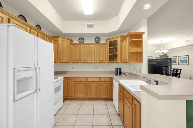 $300,000 | 202 Camino Real, Unit 202, Howey-in-the-Hills, FL 34737