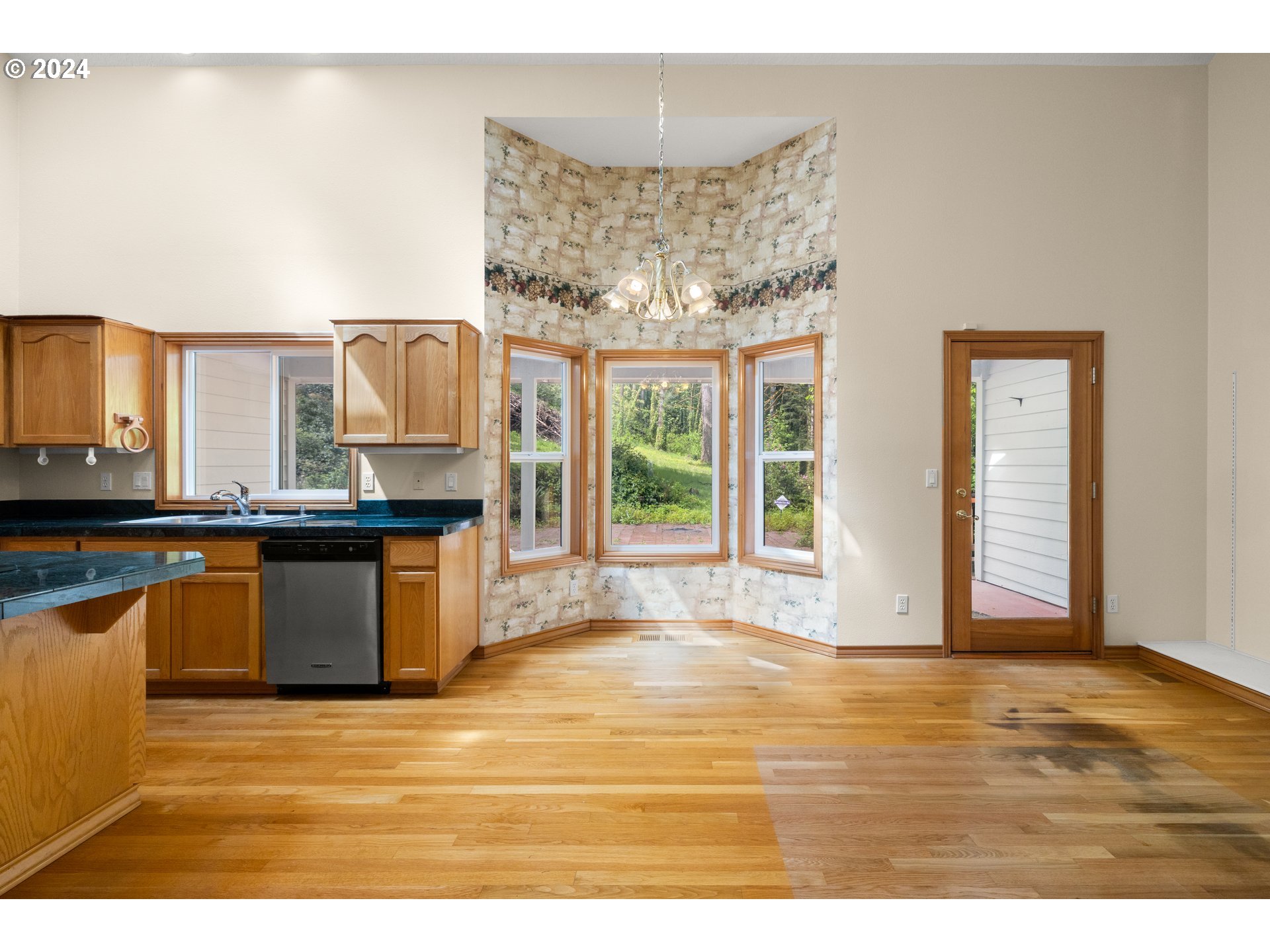 22621 South Day Hill Road Estacada, OR 97023 - Photo 10 of 47 Gallery Image 10
