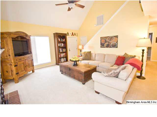 407 Walker Way Pelham, AL 35124 - Photo 4 of 23