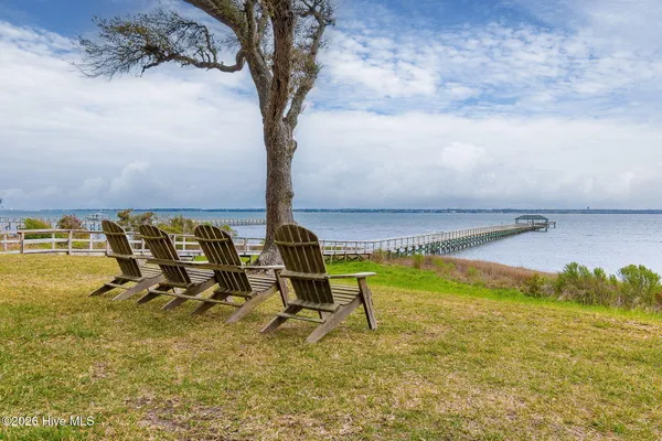 $1,150,000 | 206 Glenn Abby Drive, Morehead City, NC 28557