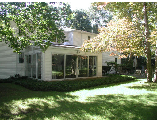 59 Monadnock Road Wellesley, MA 02481 - Photo 5 of 10