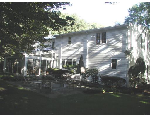 59 Monadnock Road Wellesley, MA 02481 - Photo 6 of 10