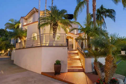 $3,198,000 | 7355 Fay Avenue, La Jolla, CA 92037