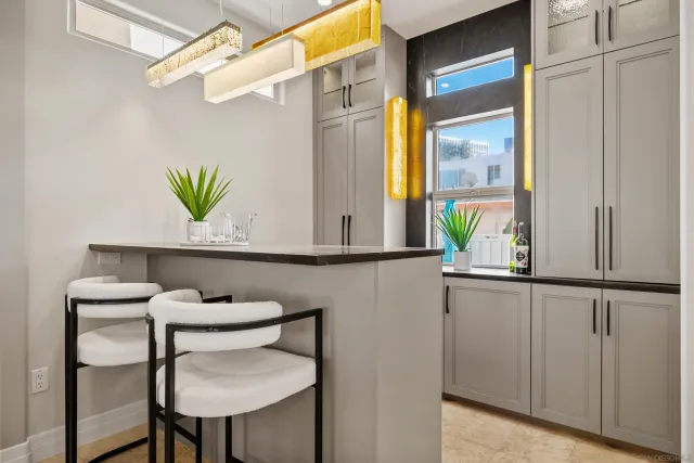 $3,198,000 | 7355 Fay Avenue, La Jolla, CA 92037