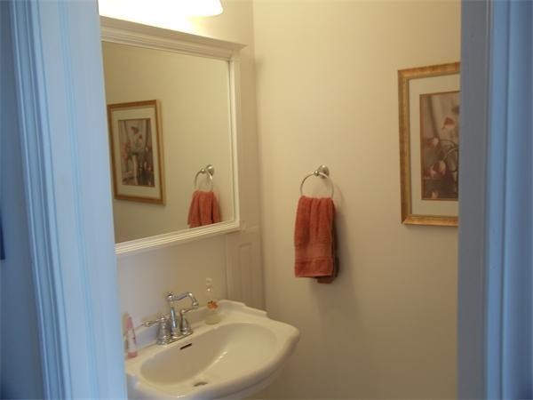 23 A Old County Road, Unit A Gloucester, MA 01930 - Photo 6 of 26 Gallery Image 6