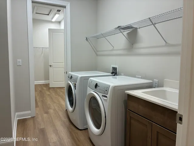 a picture of a bench in a bathroom