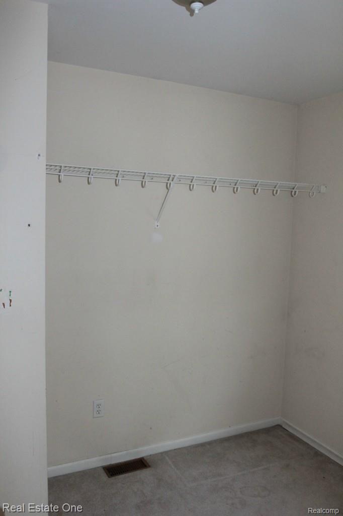 5381 Sashabaw Road Clarkston, MI 48346 - Photo 9 of 11 IMG_9904.jpg