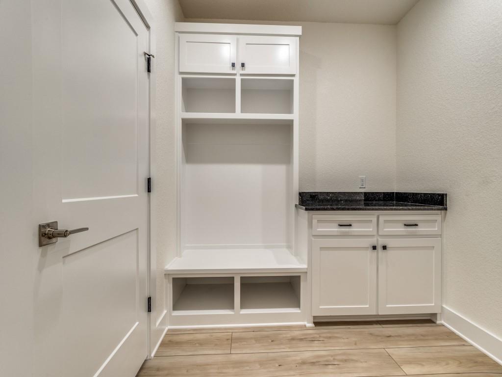 300 County Road 3141 Decatur, TX 76234 - Photo 22 of 25 a view of an empty walk in closet