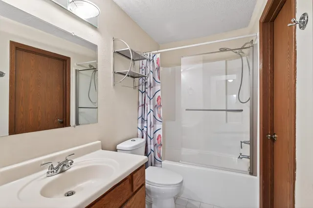 $149,900 | 3850 Plymouth Boulevard, Unit 117, Plymouth, MN 55446