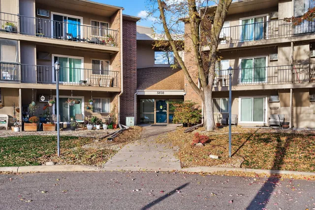 $149,900 | 3850 Plymouth Boulevard, Unit 117, Plymouth, MN 55446