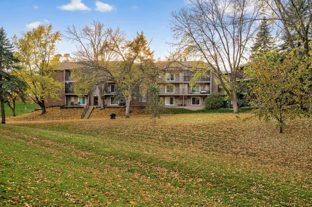 $149,900 | 3850 Plymouth Boulevard, Unit 117, Plymouth, MN 55446