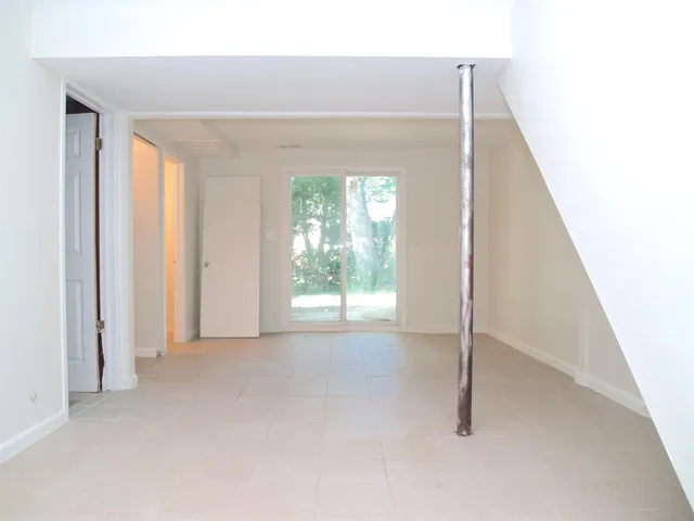 $2,400 | 2339 Pontiac Trail, Ann Arbor, MI 48105