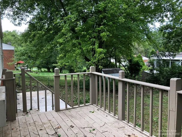 $2,400 | 2339 Pontiac Trail, Ann Arbor, MI 48105