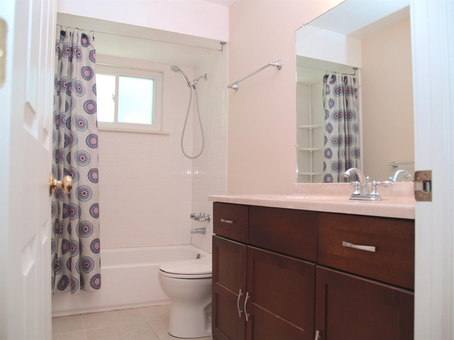 2339 Pontiac Trail Ann Arbor, MI 48105 - Photo 9 of 22 Entry level full bathroom.