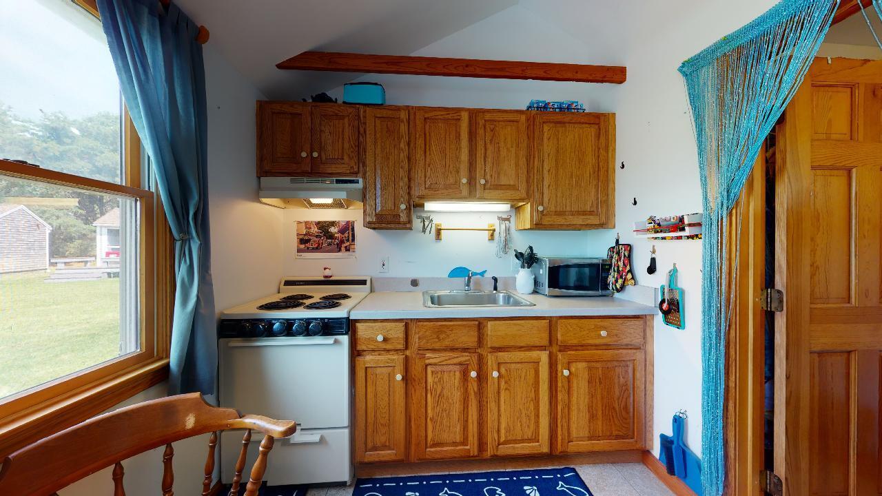 121 Shore Road, Unit 6 Truro, MA 02666 - Photo 7 of 22 121-Shore-Road-6-07312021_211958 - Copy