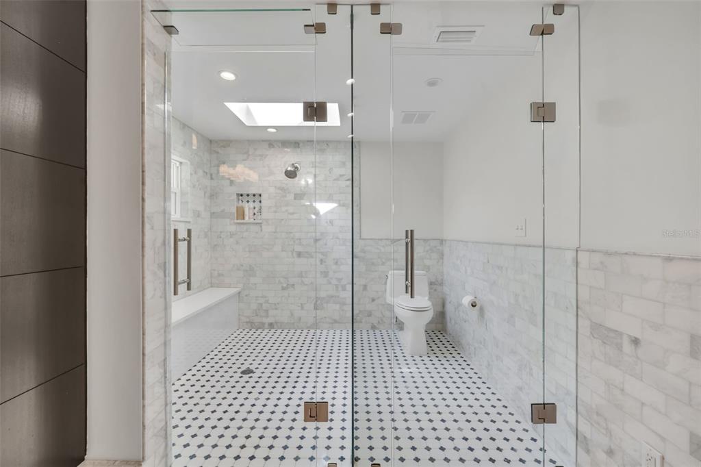 700 Pinetree Road Winter Park, FL 32789 - Photo 32 of 58 a bathroom with a shower