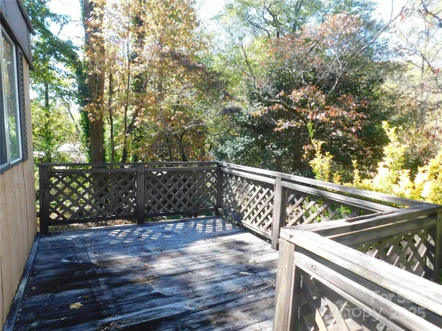 $275,000 | 88 East Poplar Drive, Hendersonville, NC 28792
