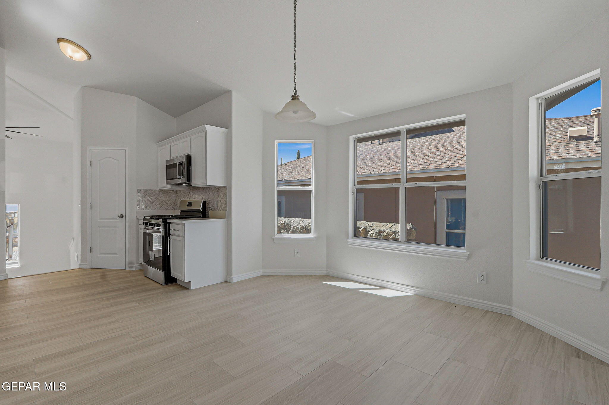 3657 Sammy Reece PIace El Paso, TX 79938 - Photo 15 of 62 38-web-or-mls-IMG_9845