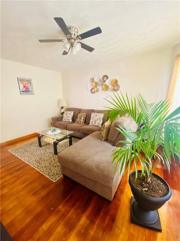 19 Sisson Street Pawtucket, RI 02860 - Photo 5 of 29 First Floor