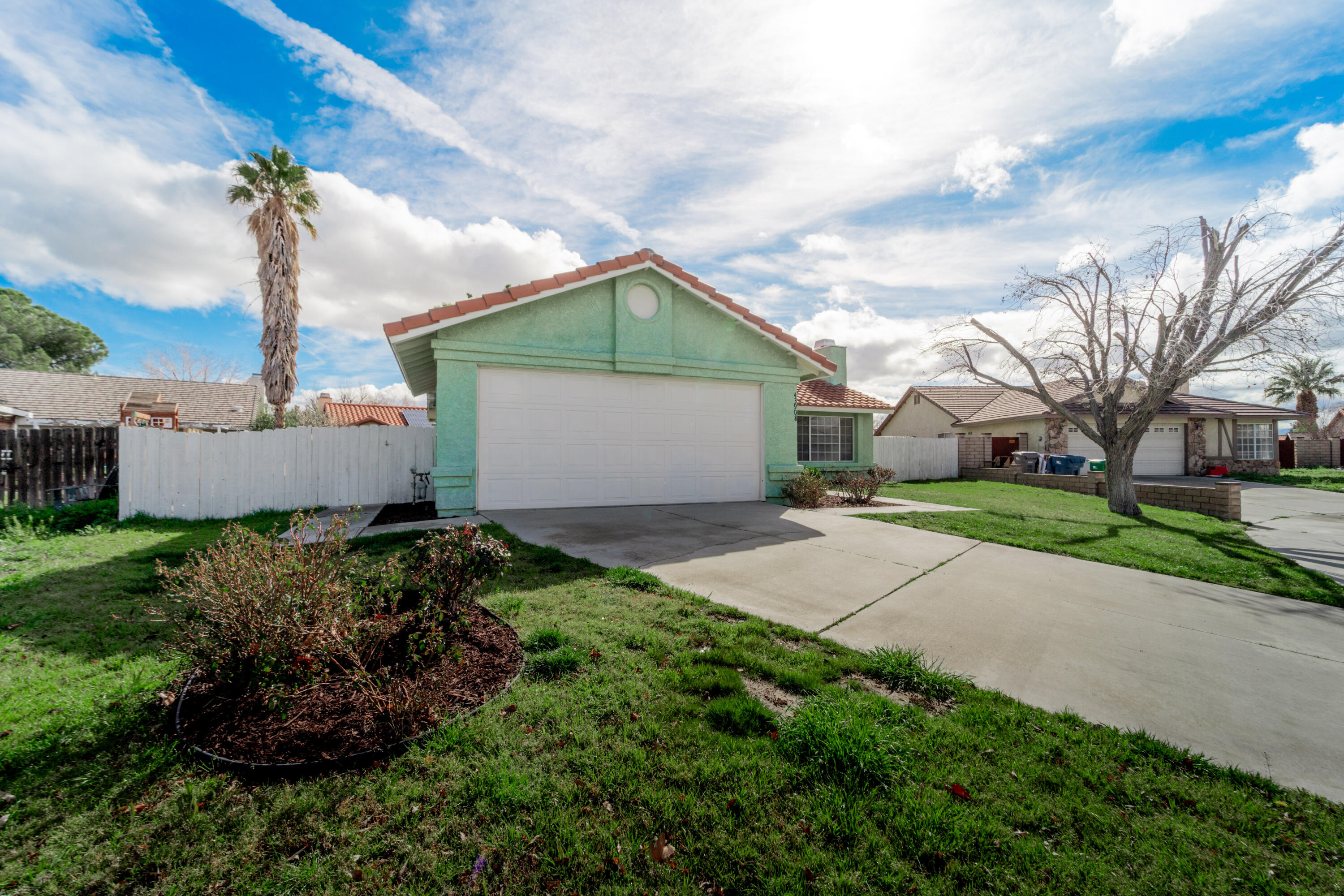 43908 Maria Circle Lancaster, CA 93535 - Photo 3 of 24 24.2.21 Maria Circle Exterior-11